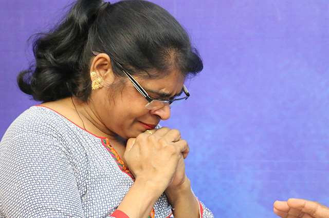 Praise Report of Friday Retreat Prayer by Grace Ministry in Mangalore organized by Bro Andrew Richard. Hundreds thronged to the retreat prayer and received healing and deliverance.