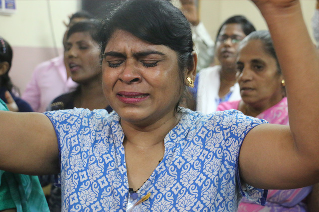 People witnessed Instant Healing, Deliverance and Prophecy during the Friday retreat organized by Grace Ministry in Mangalore. Many witnessed the prophetic hand of God.
