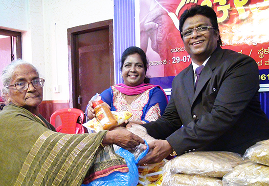 Grace Ministry proved a helping hand to end the hunger of the poor & needy. Bro Andrew & Sis Hanna are anticipating through their charity ventures.