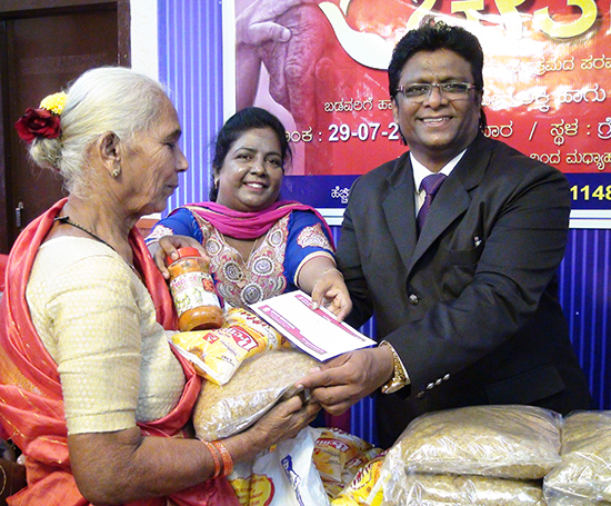 Grace Ministry proved a helping hand to end the hunger of the poor & needy. Bro Andrew & Sis Hanna are anticipating through their charity ventures.