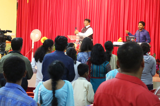Praise Report of Night Vigil Prayer held at Prayer Center in Mangaluru by Grace Ministry Bro Andrew Richard. Hundreds thronged to the Night Vigil prayer and received the blessing of God.