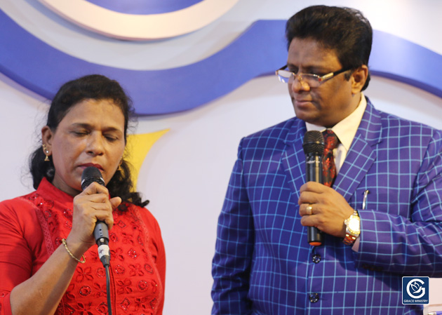 Instantly Healed from Stomach Gland through the prayers of Sis Hanna Richard while attended the retreat prayer of Grace Ministry at its prayer centre in Balmatta, Mangalore 