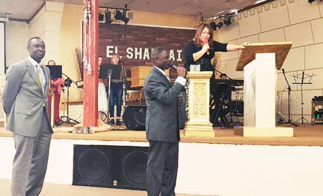 Praise report of Hour of Hope with Bro Andrew Richard at Denver, Colorado, America. The worship was lead by El Shaddai church team. Dignitaries who attended the prayer were also blessed.