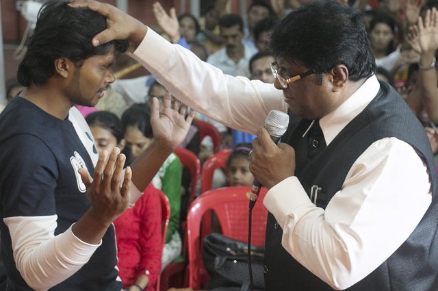 A countless number of people joined the Night Vigil prayer held at prayer center by Grace Ministry in Mangalore here on August 5th, 2017. People experienced Healing, Deliverance and Live miracles.