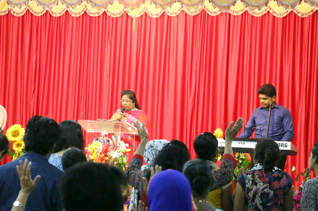 Praise Report of Night Vigil Prayer held at Prayer Center in Mangaluru by Grace Ministry Bro Andrew Richard. Hundreds thronged to the Night Vigil prayer and received the blessing of God. 