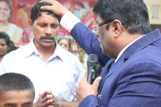 Countless Number of people joined the Friday Retreat in Mangalore at Grace Ministry prayer hall here on Aug 18. People experienced True Healing, Deliverance, Revival and Trasnformation.